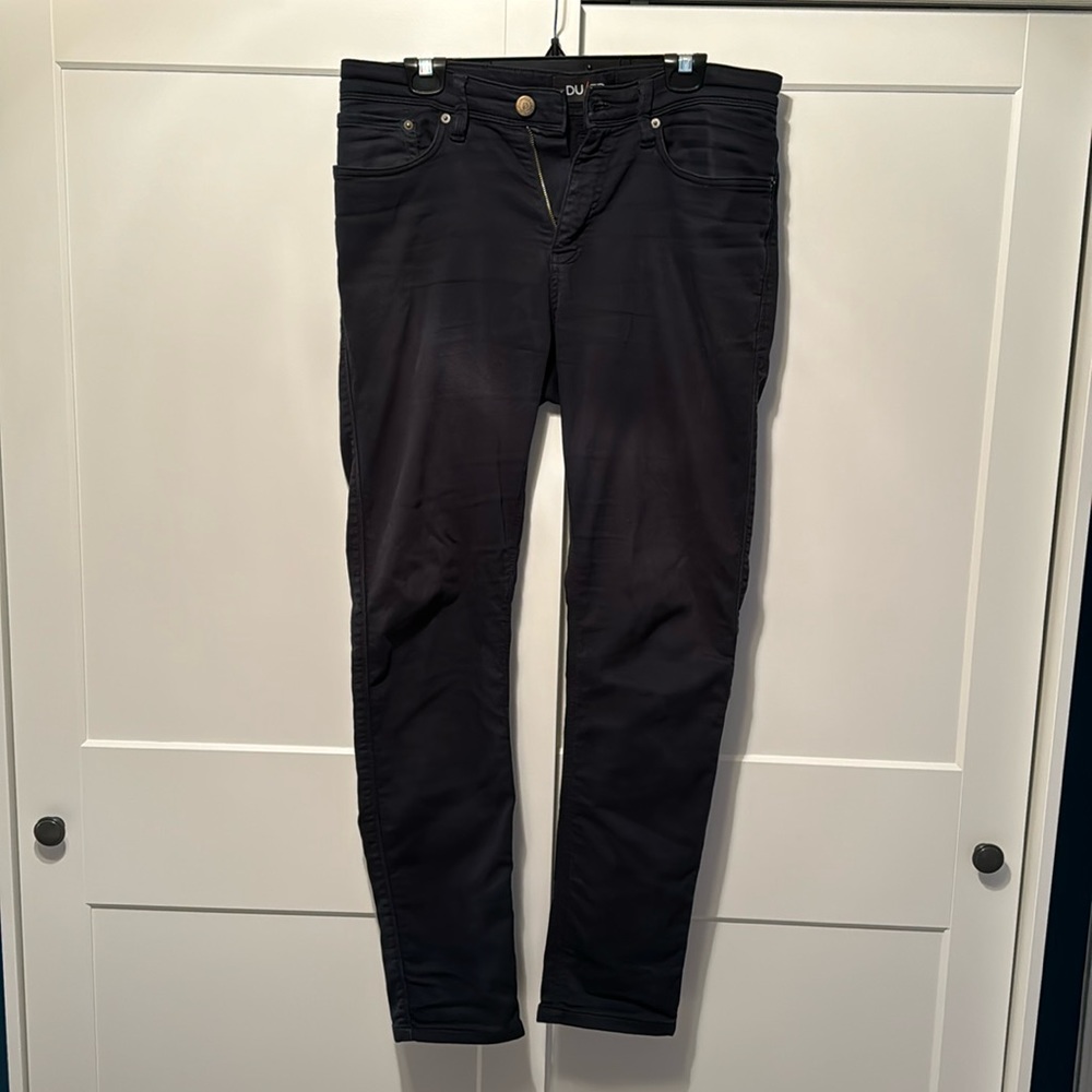 Duer Men’s no sweat slim fit pants, 31” waist, 32” inseam, Navy.